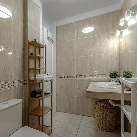 Ocean View 2bdr. Triplex